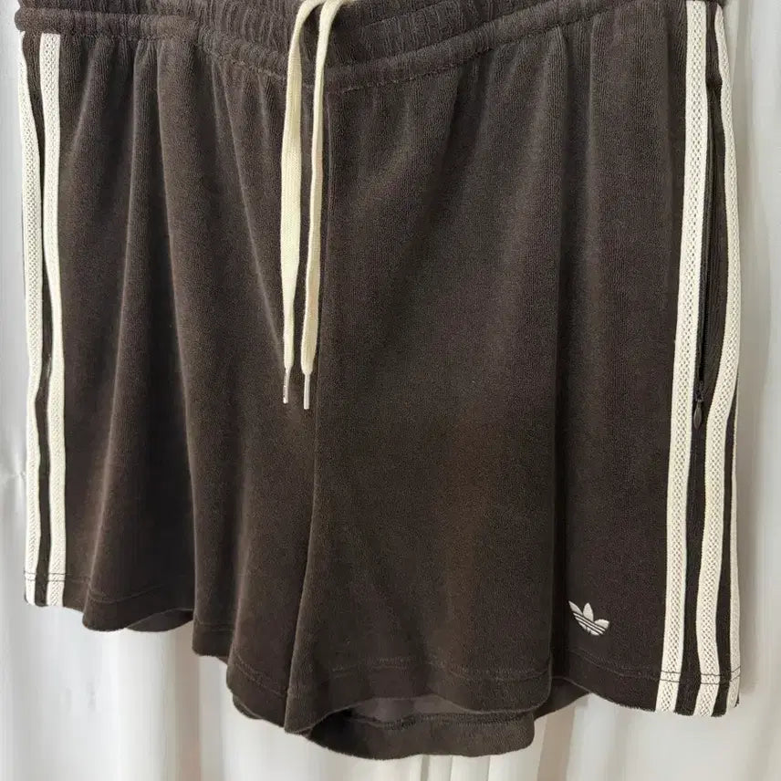 [SOLD OUT] 아디다스 x 웨일스 보너 타월 쇼츠 다크 브라운