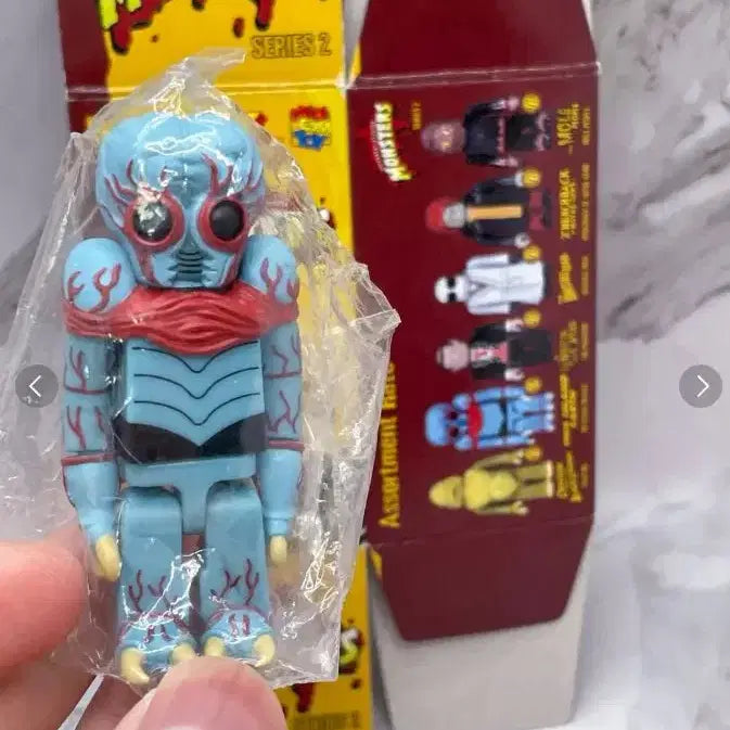 [SOLD OUT] 큐브릭 유니버셜몬스터 시리즈2 Metaluna mutant