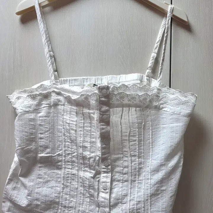 [BUNJANG] Mixxo Lace Open Tank Blouse (M) / 미쏘 레이스오픈나시 블라우스(M)
