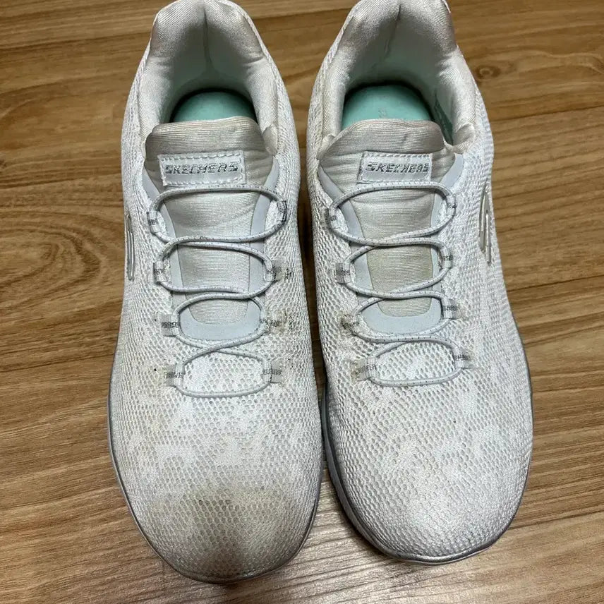 [SOLD OUT] 스케쳐스 운동화 화이트