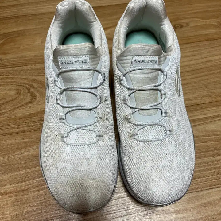 [SOLD OUT] 스케쳐스 운동화 화이트