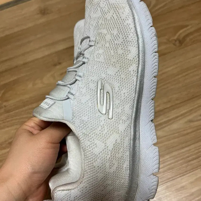 [SOLD OUT] 스케쳐스 운동화 화이트