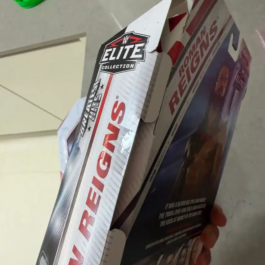 [SOLD OUT] WWE 로만 레인즈 엘리트 피규어