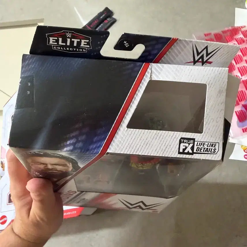 [SOLD OUT] WWE 로만 레인즈 엘리트 피규어