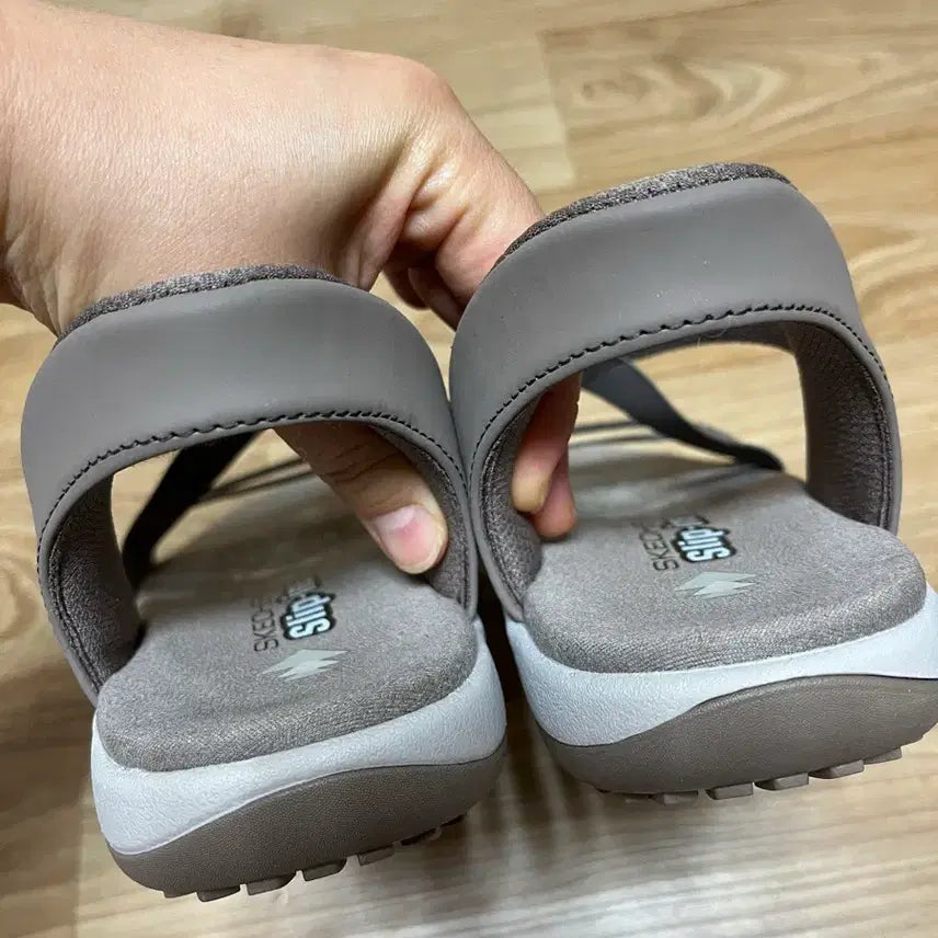 [SOLD OUT] 스케쳐스 슬립인 샌들 그레이 새상품