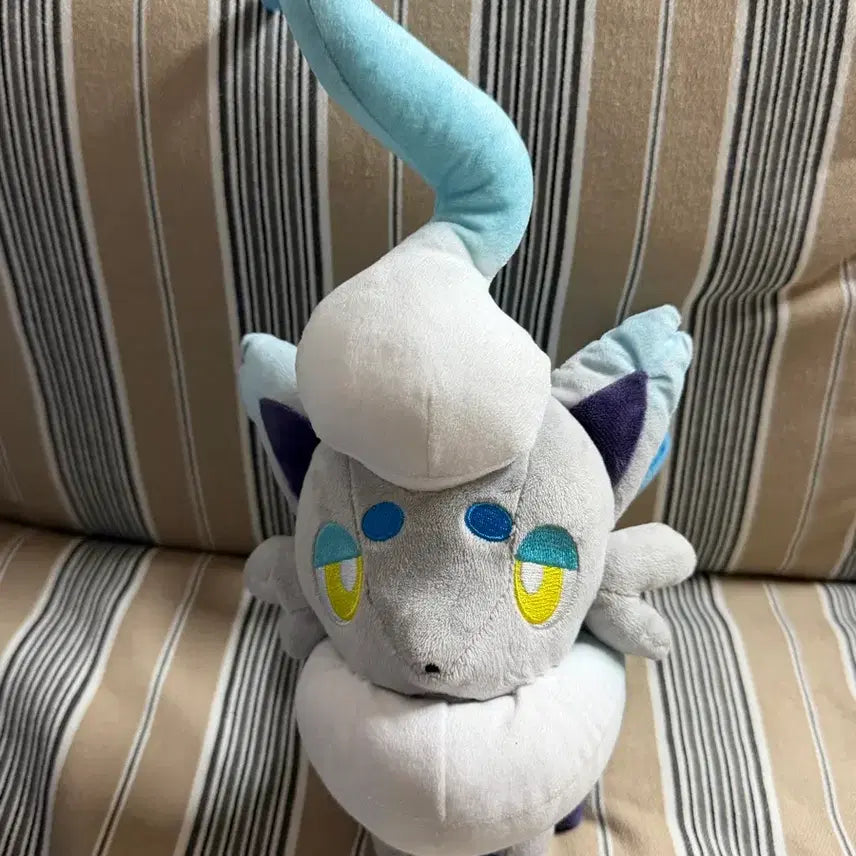 [SOLD OUT] 히스이 조로아 이로치 인형