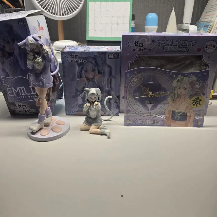 [BUNJANG] Re:Zero Emilia Figure &amp; Acrylic Clock Set / 리제로 에밀리아 피규어/아크릴 시계 세트