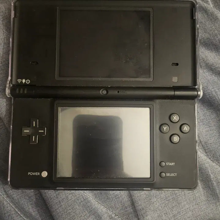 [BUNJANG] Nintendo DSi (Black) Bundle with Pokemon Black 2 and Charger / 닌텐도dsi+블랙2+충전기선