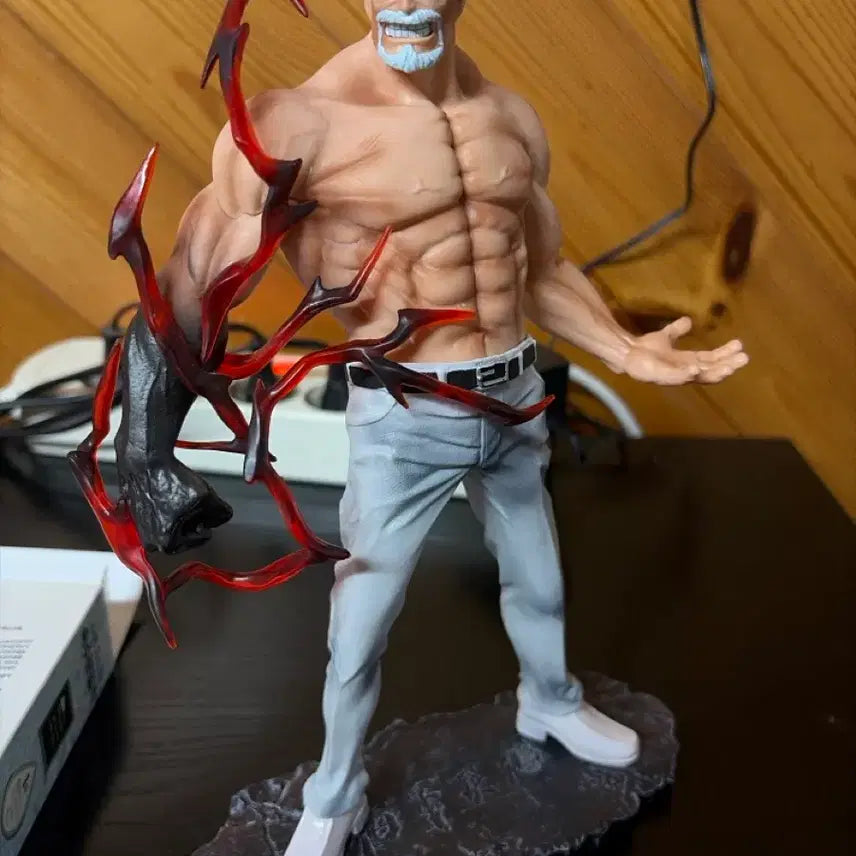 [BUNJANG] One Piece Monkey D. Garp Figure / 원피스 몽키 D 거프 피규어