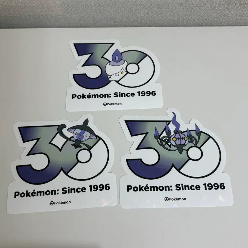 [SOLD OUT] 포켓몬 30주년 로고스티커 불켜미 램프라 샹델라