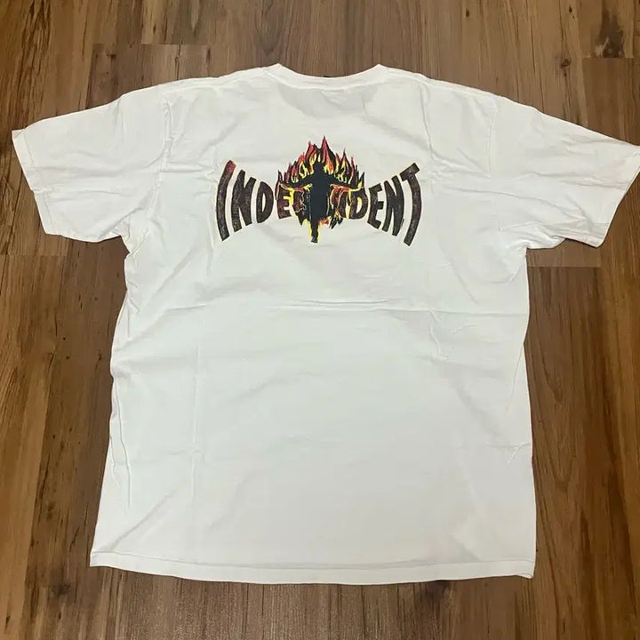[BUNJANG] Hockey x Independent Trucks T-shirt XL / 하키 hockey x 인디펜던트 트럭 independent 티셔츠 XL