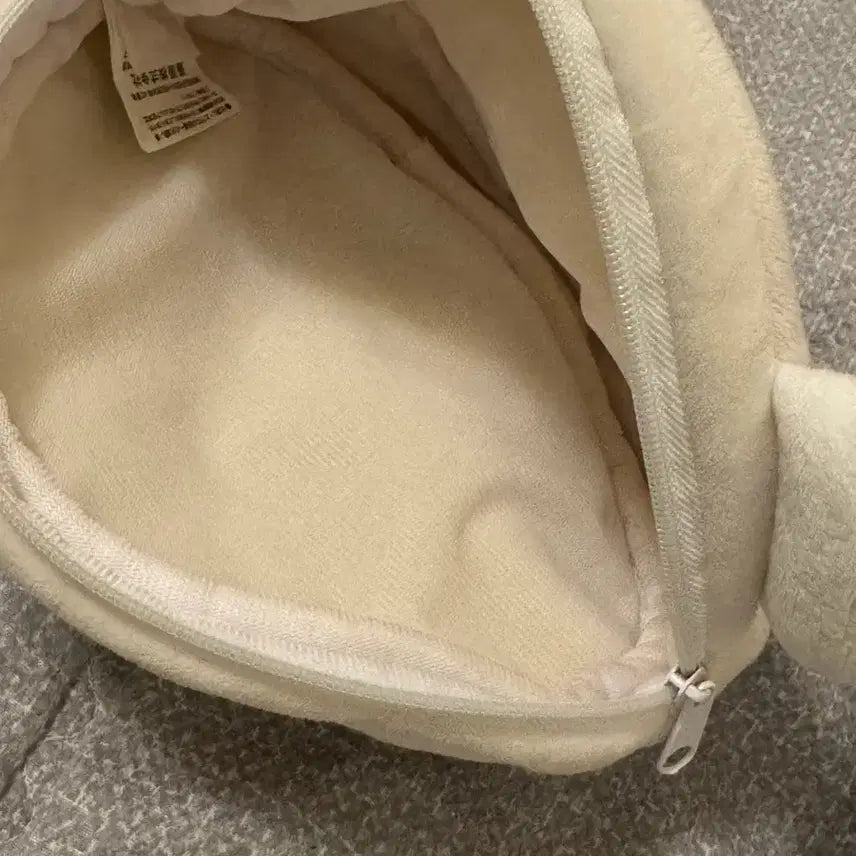 [SOLD OUT] 글루미베어 화이트 파우치