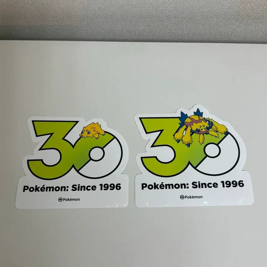 [SOLD OUT] 포켓몬 30주년 로고스티커 파쪼옥 전툴라