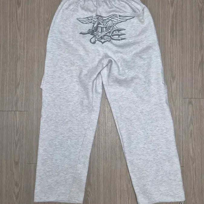 [BUNJANG] Team Use Navy Seal Back Bleach Sweatpants / 팀유즈 네이비실 백염 스웻팬츠 왓츠더유즈