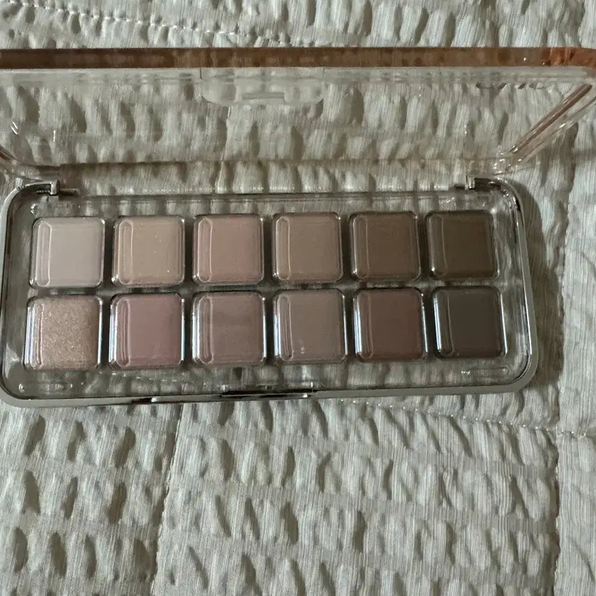 [BUNJANG] CLIO Pro Eye Palette Air 08 Latte Is Senior / 클리오 라떼는 선임