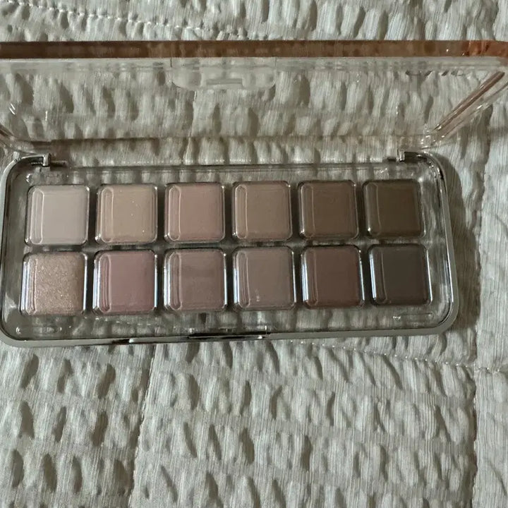 [BUNJANG] CLIO Pro Eye Palette Air 08 Latte Is Senior / 클리오 라떼는 선임