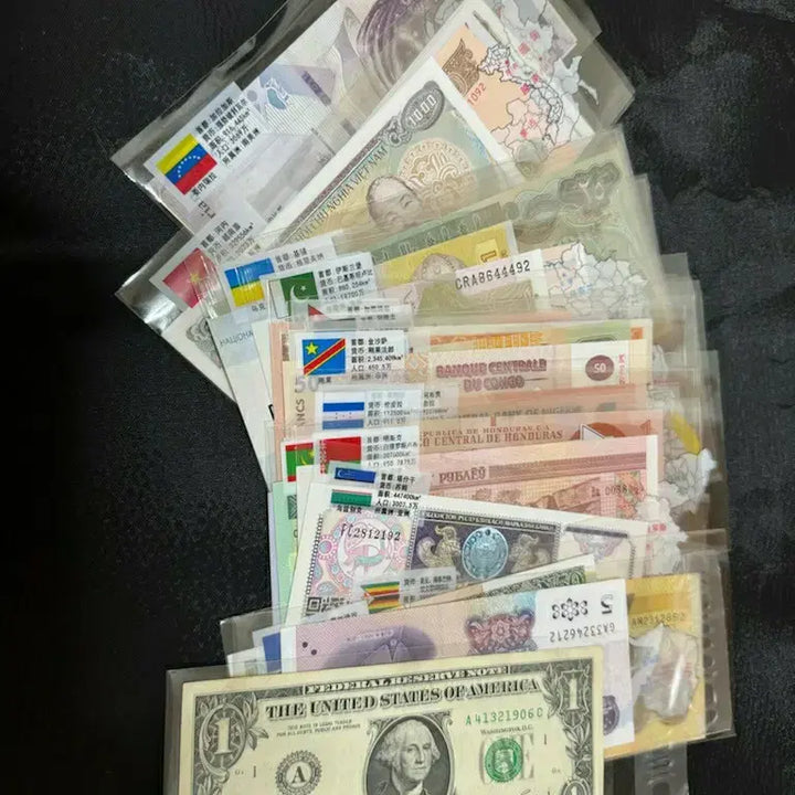 [BUNJANG] Assorted International Banknotes Collection Set (54 pcs) / 다양한 국가 화폐 세트