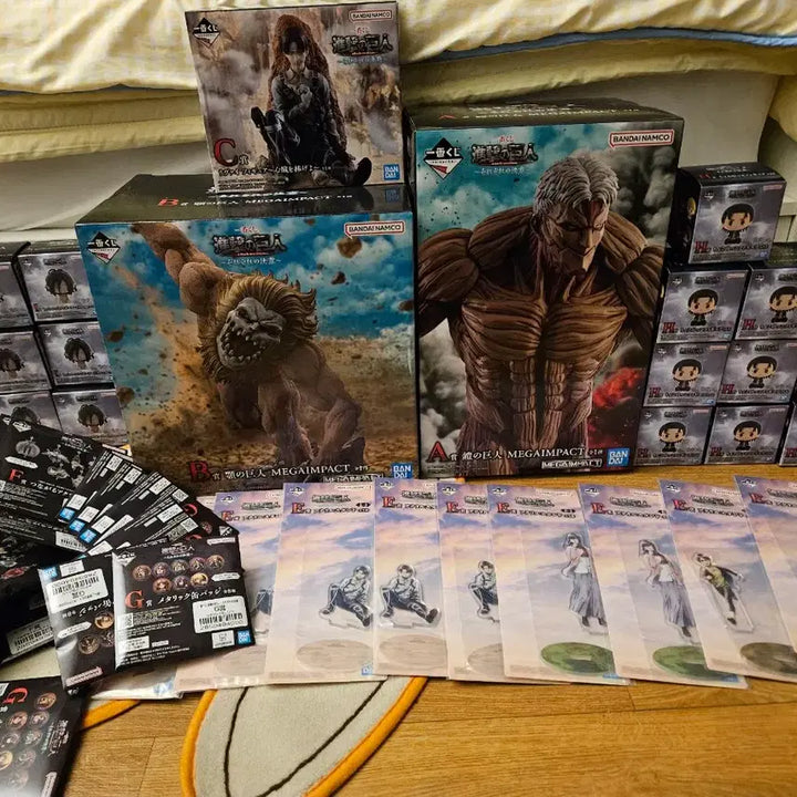 [BUNJANG] Attack on Titan Armored Titan Figure (Sealed) / (미개봉) 진격의거인 쿠지 A상 갑옷거인 피규어