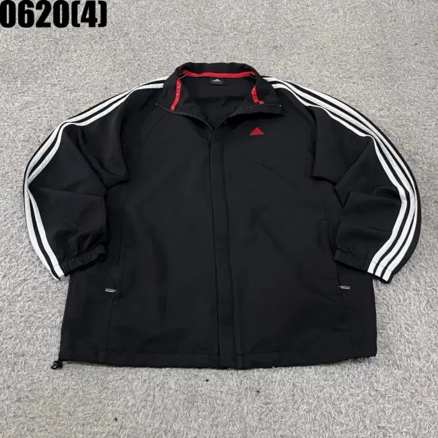 [BUNJANG] Adidas Black Three Stripes Windbreaker (Vintage) / [100] 아디다스 | 블랙 삼선 바람막이 (빈티지 0620)
