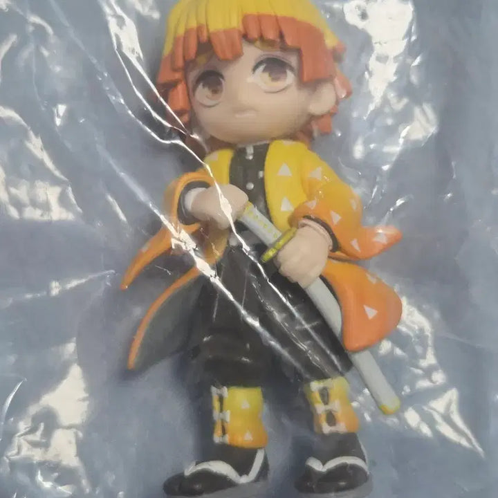 [BUNJANG] Kimetsu no Yaiba - Agatsuma Zenitsu Figure / 귀멸의 칼날 피규어 팔버스 젠이츠