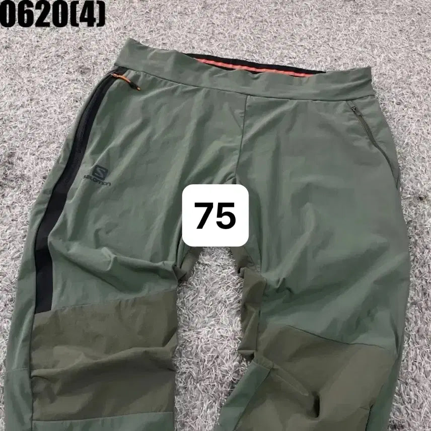 [BUNJANG] Salomon Khaki Functional Training Jogger Pants (Vintage 0620) / [75] 살로몬 | 카키 기능성 트레이닝 조거 팬츠 (빈티지 0620)