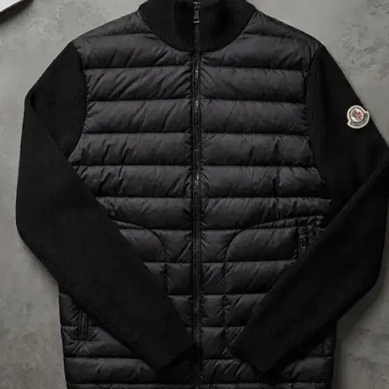 [SOLD OUT] [23~24 fw]몽클레어 김현우 니트 패딩 L