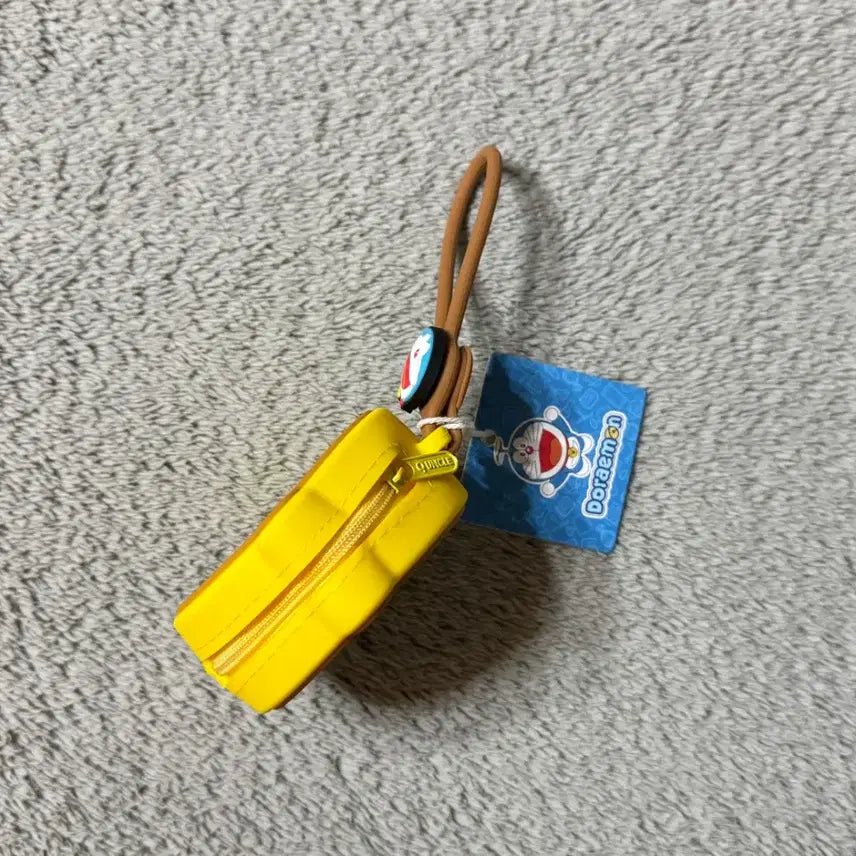 [BUNJANG] Doraemon Bell Silicone Pouch Coin Purse Mini Bag with Keychain / 도라에몽 방울 실리콘 파우치 동전지갑 미니백 키링