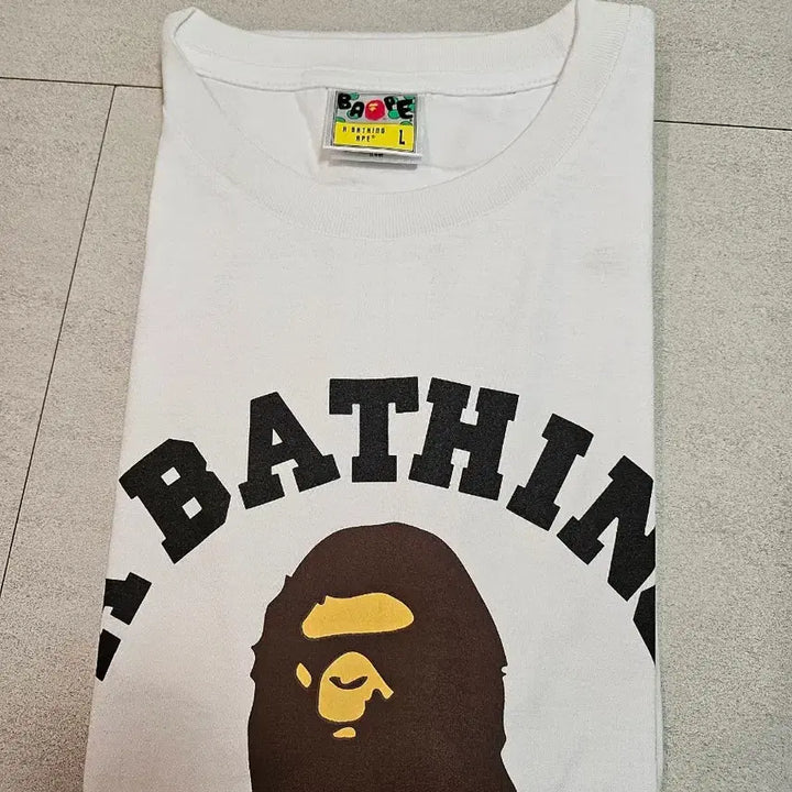 [BUNJANG] BAPE Short Sleeve T-Shirt (L) / 새상품 베이프 반팔티셔츠 L