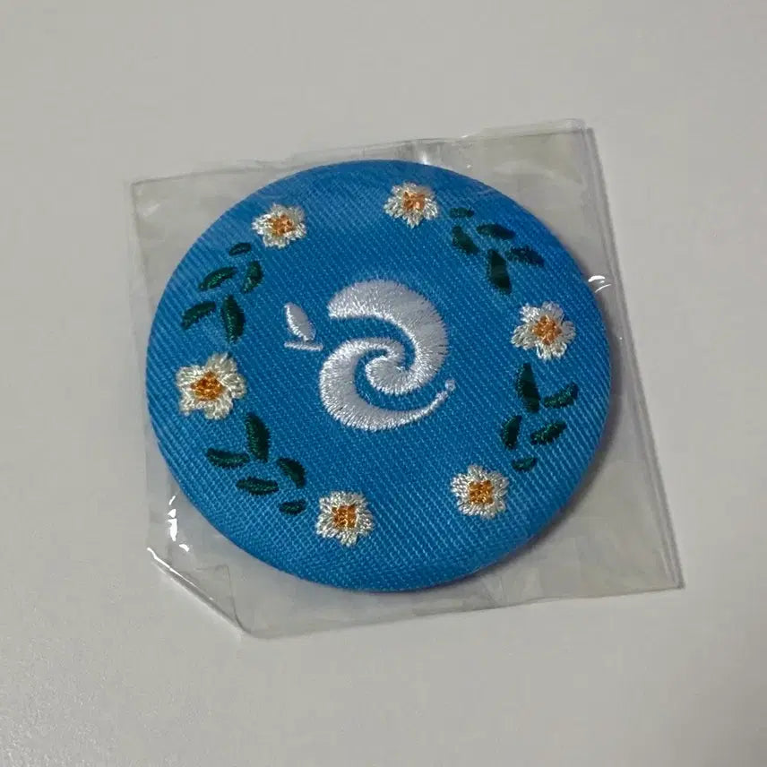 [SOLD OUT] 미세스그린애플 하모니 쿠지 뱃지