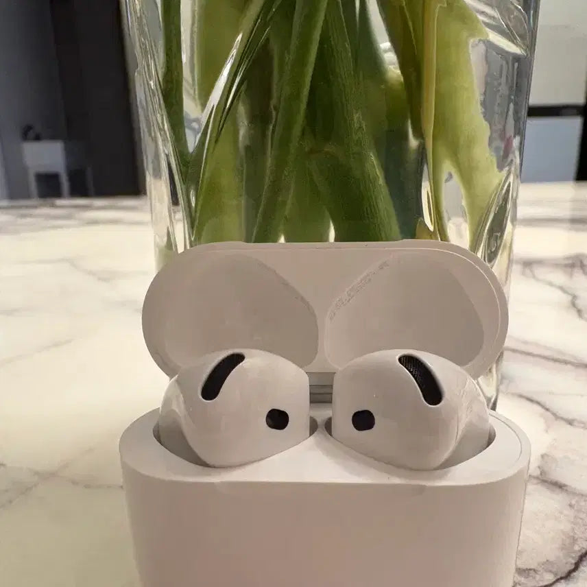 [BUNJANG] Apple AirPods 4 Noise Cancelling / 에어팟 4
