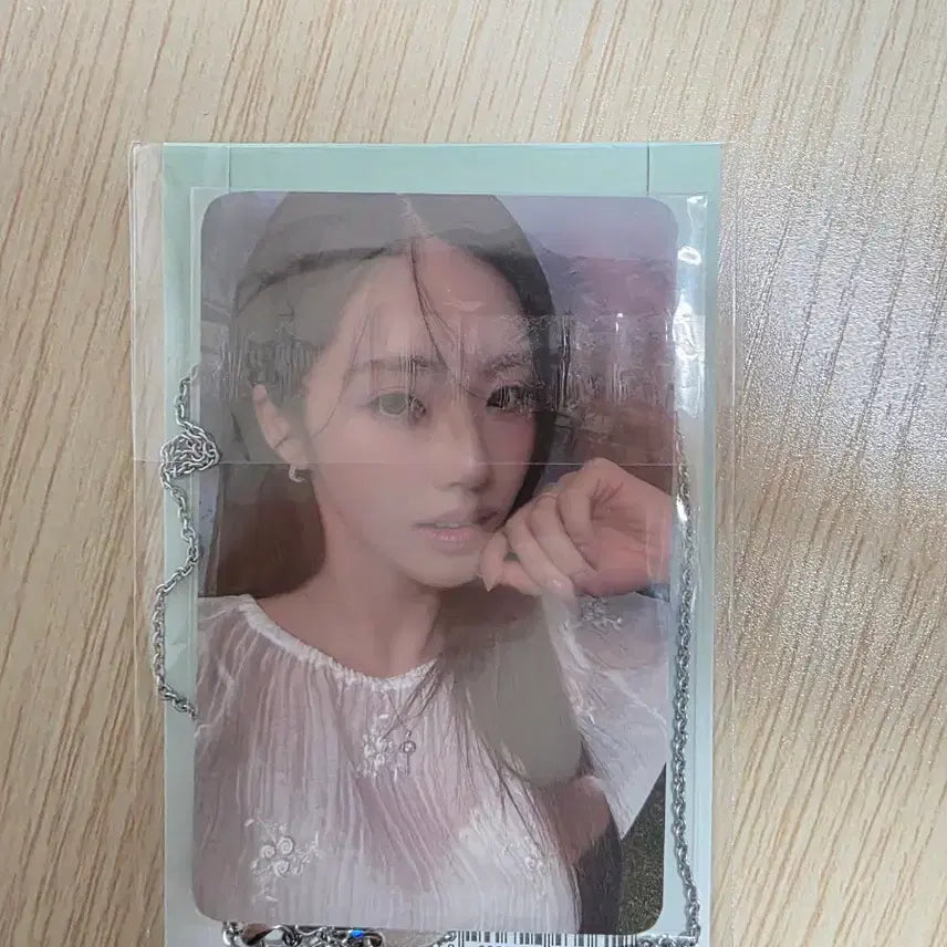 [BUNJANG] fromis_9 Park Ji-won Necklace with Photocard / 프로미스나인 목걸이