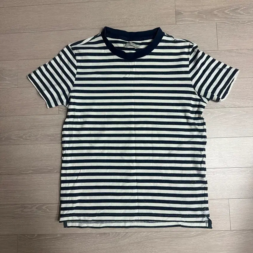 [BUNJANG] Striped Short Sleeve T-Shirt and Shorts Set / 스트라이프 반팔 티셔츠 반바지 세트