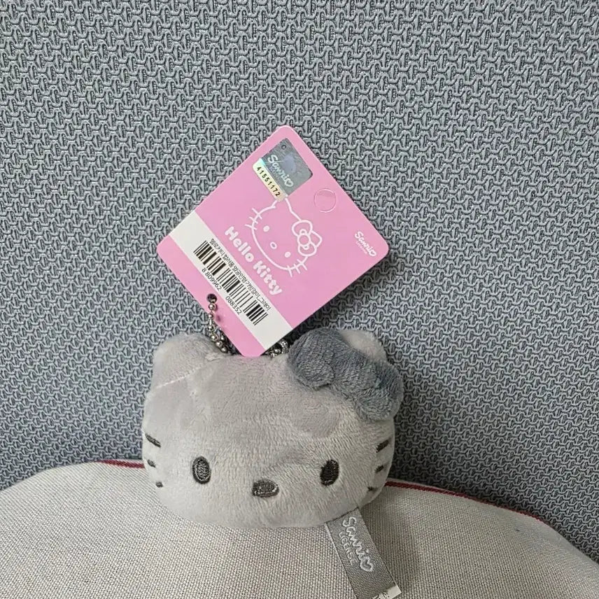 [BUNJANG] Sanrio Hello Kitty Colorful Face Doll Keyring Gray 5cm / 정품_새상품)산리오 헬로키티 컬러풀 얼굴 인형 키링 그레이 5cm