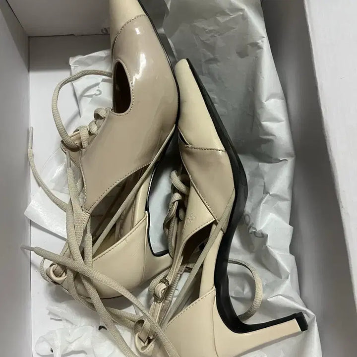 [BUNJANG] Ojos Multistrap Stiletto Heels Beige Size 235 / Ojos Multistrap Stiletto Heels Beige 235