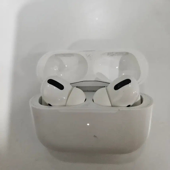 [BUNJANG] Apple AirPods Pro 2nd Generation Earbuds / 에어팟 프로2