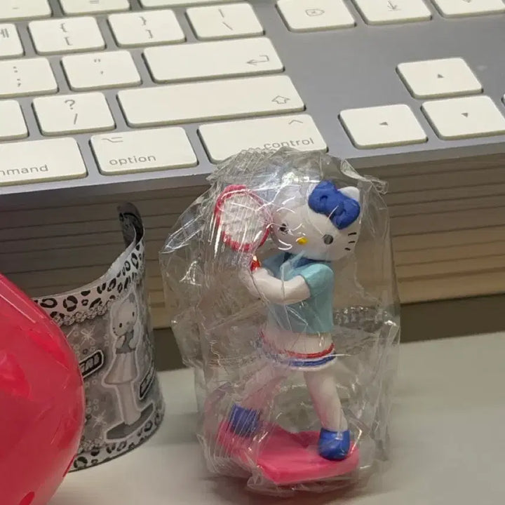 [BUNJANG] Sanrio Hello Kitty Long Legs Style Up Figure Gacha Sporty / 산리오 헬로키티 롱다리 스타일업 피규어 가챠 스포티