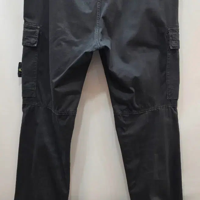 [BUNJANG] Stone Island Black Cargo Pants (23SS) / (정품)스톤아일랜드 블랙 카고 팬츠_23년 제품