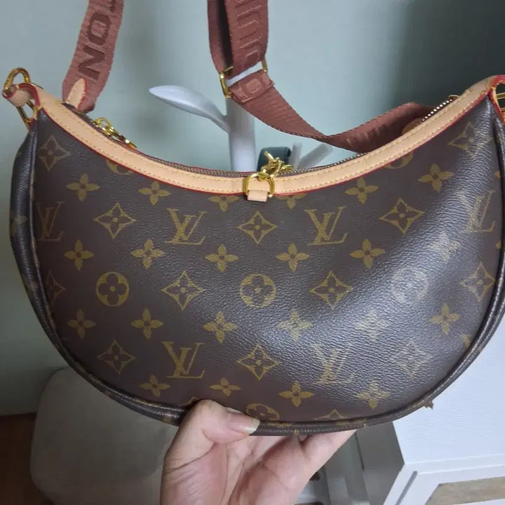 [BUNJANG] Louis Vuitton Monogram Crescent Hobo Shoulder Bag / 루이비통 반달 호보 숄더백