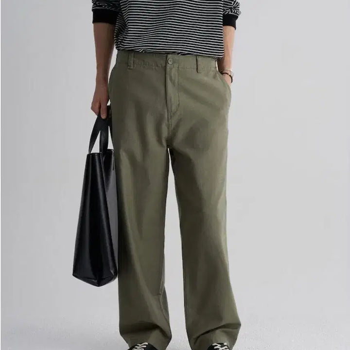 [BUNJANG] 8seconds Baek Satin Semi-Wide Fit Work Pants / 에잇세컨즈 백사틴 세미와이드핏 워크 팬츠