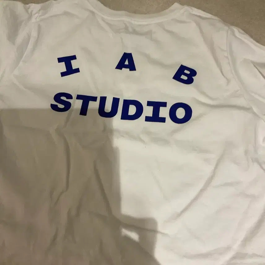 [BUNJANG] IAB Studio Cropped T-Shirt / 아이앱 크롭 반팔티