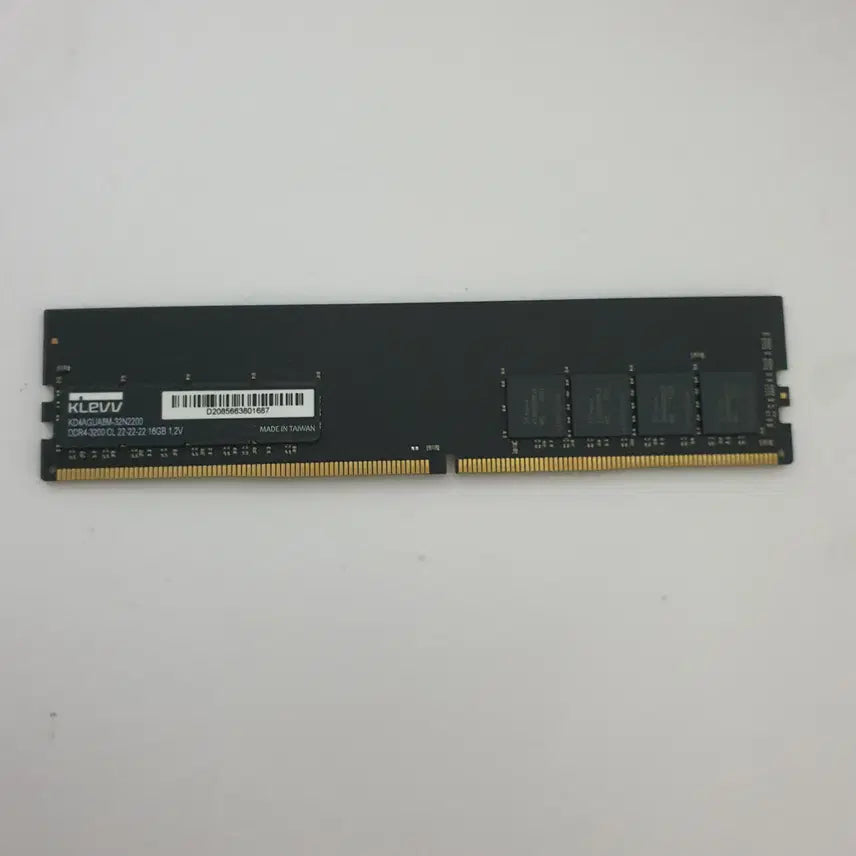 [BUNJANG] Essencore KLEVV DDR4-3200 16GB Desktop Memory / 에센코어 KLEVV DDR4-3200 16GB 데스크탑 메모리