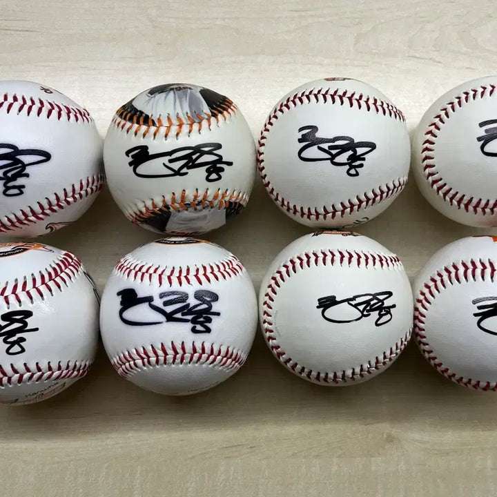 [BUNJANG] Jeong Keun-woo Autographed Baseballs Collection / 정근우 기념구 싸인볼 일괄