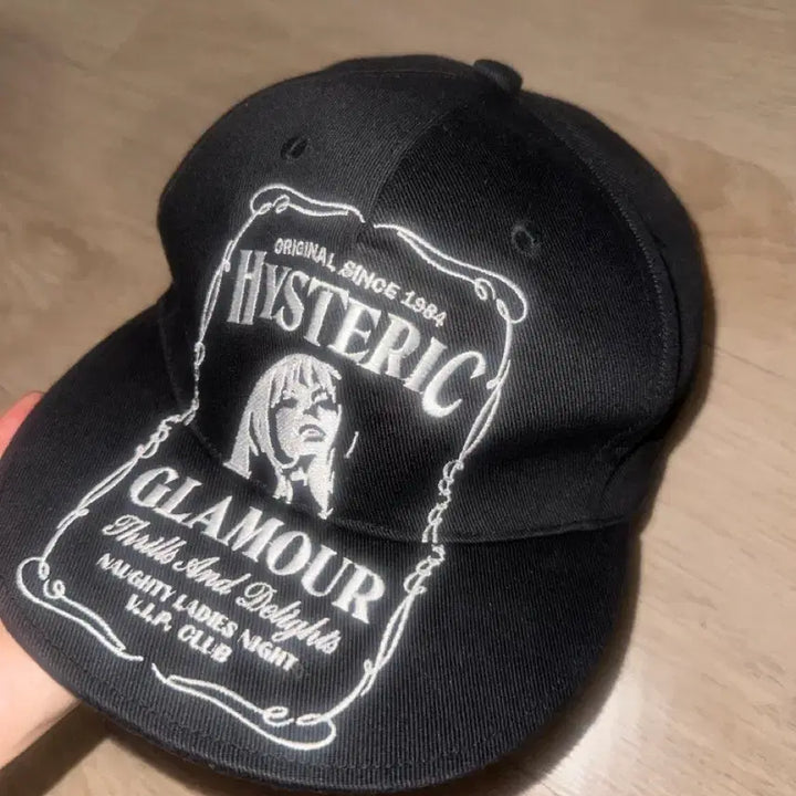 [BUNJANG] Hysteric Glamour Whiskey Embroidery Cap Black / 히스테릭글래머 위스키 자수 캡 블랙