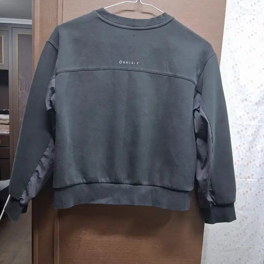 [BUNJANG] Balance Sweatshirt Dark Gray (Size 150) / 밸런스 맨투맨 티셔츠 다크그레이(150)