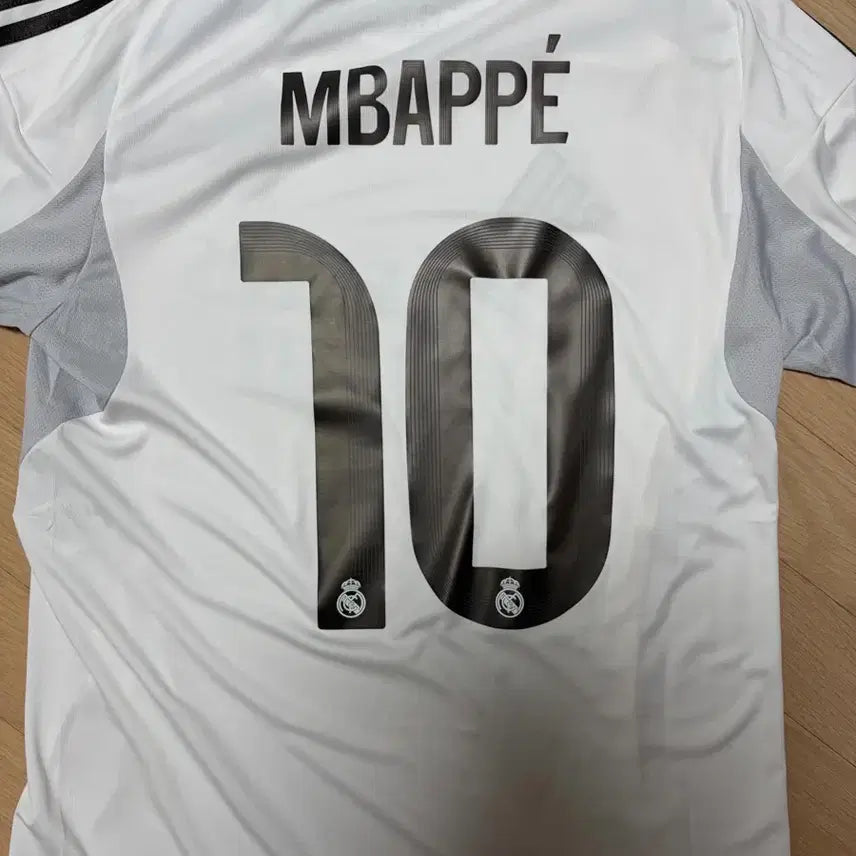 [BUNJANG] Real Madrid Adidas 25/26 Season Mbappé Jersey / 레알마드리드 아디다스 음바페유니폼 25/26시즌