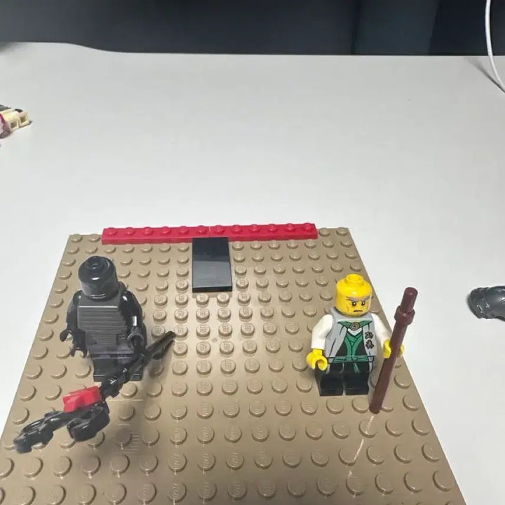 [BUNJANG] LEGO Ninjago Stone Army Garmadon &amp; Master Garmadon Figure Set / 닌자고 스톤아미 가마돈+ 사부 가마돈 팝니다