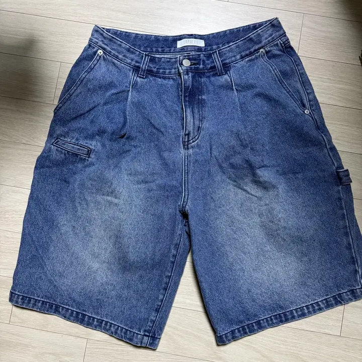 [BUNJANG] Drawfit x Dailyroom Bermuda Shorts / 드로우핏X데일리룸 버뮤다 팬츠