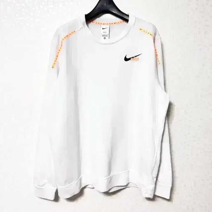 [BUNJANG] Nike Dri-FIT Training Long Sleeve Sweatshirt / [L,100]나이키 기능성 트레이닝 맨투맨 긴팔티