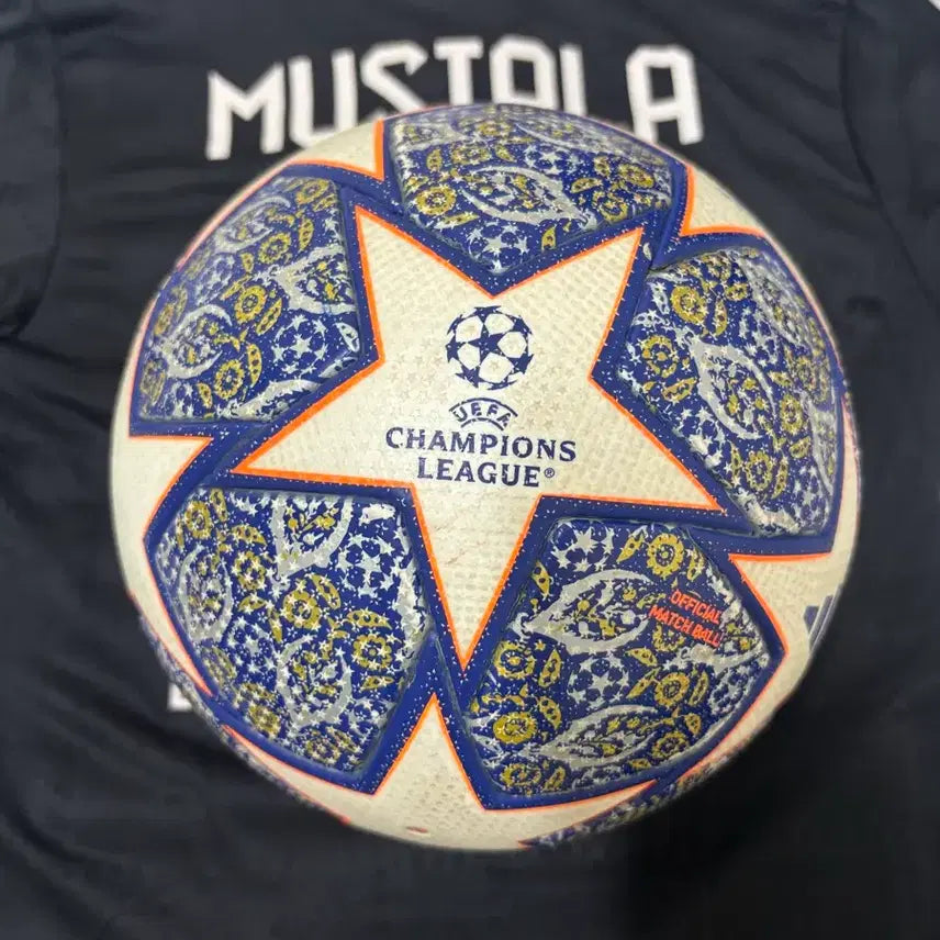 [BUNJANG] Adidas UCL 22-23 Istanbul Finale Official Match Ball / 아디다스 UCL 22-23 이스탄불 피날레 오피셜 매치볼