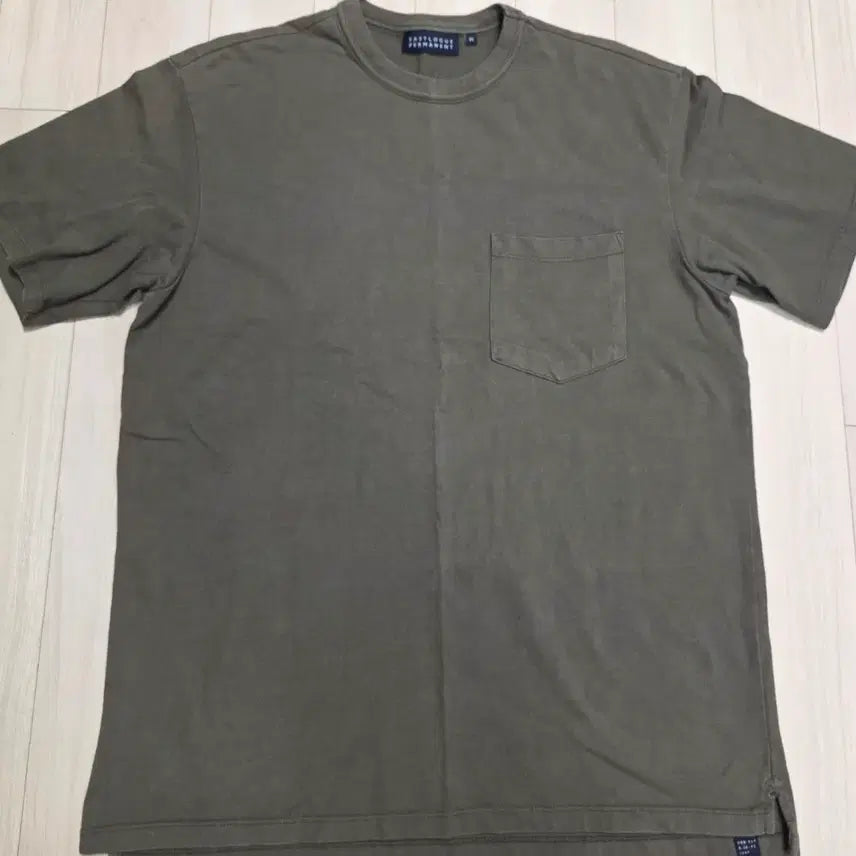 [BUNJANG] Eastlogue Permanent Pocket T-Shirt (M Size) / [M사이즈] 이스트로그퍼머넌트 포켓반팔티 올리브,오트밀